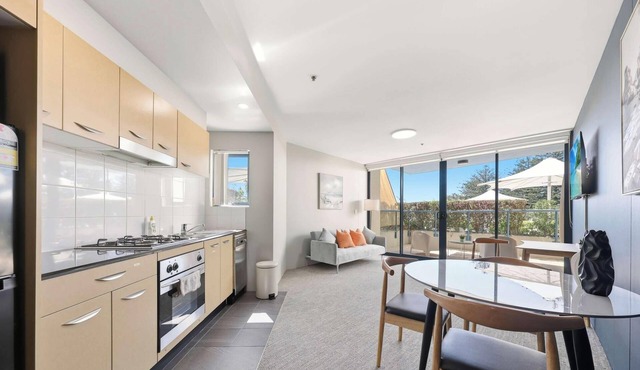 MetaWise Opposite Cronulla Beach 1BR+Parking&Pool6 in Cronulla
