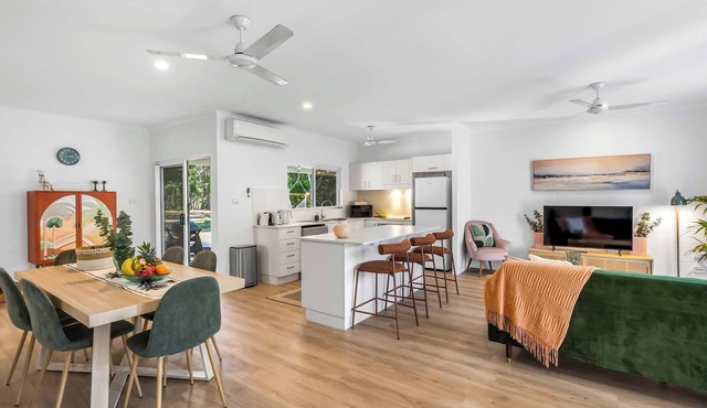 Mimpi Tropics Retreat, Holloways Beach