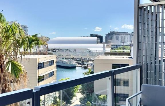 Modern 1BR Barangaroo Apartment with Waterfront Balcony Views & Private Parking