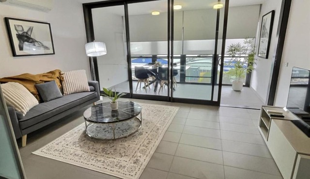 Modern 1BR Haven in Belconnen