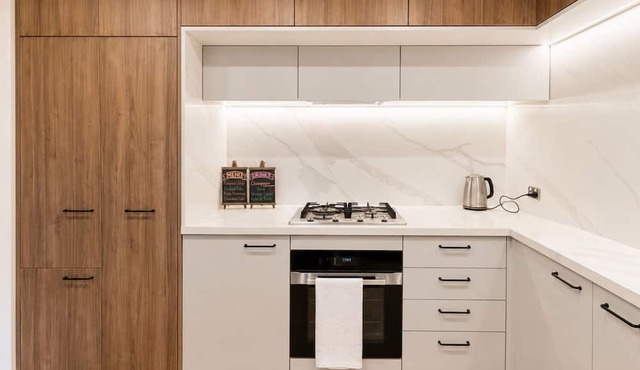 Modern 2BDR Retreat walk to Metro and Macquarie in Macquarie Park