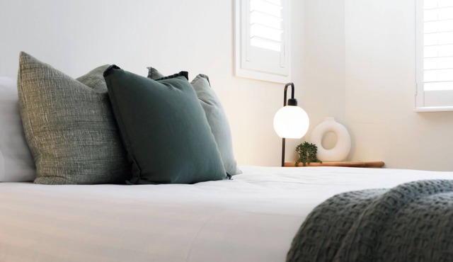 Modern 3-Bed House in Launceston CBD w/Parking