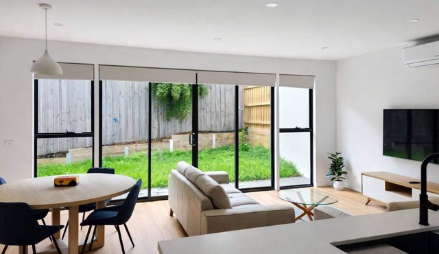 Modern Cozy Escape Geelong