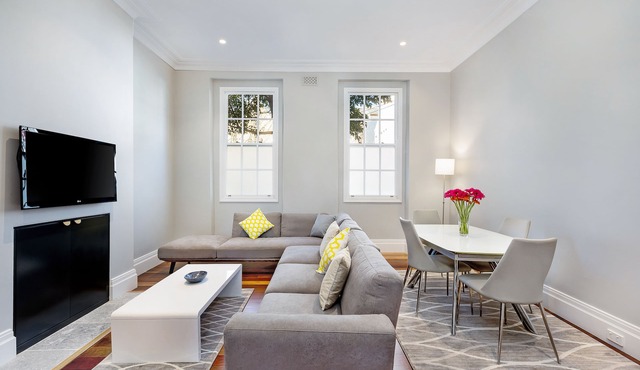 ❤Modern Heritage Terrace. City Views. Downtown. 2 BR