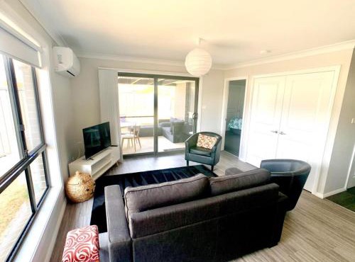 Modern Majestic - Everything you need Neat & Tidy in Orange