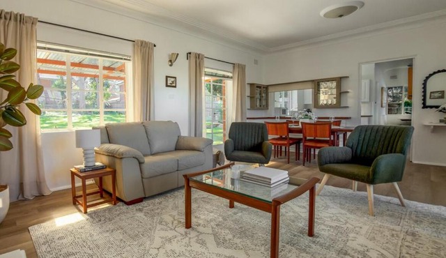 Modern Mid-Century Parkland in Epping