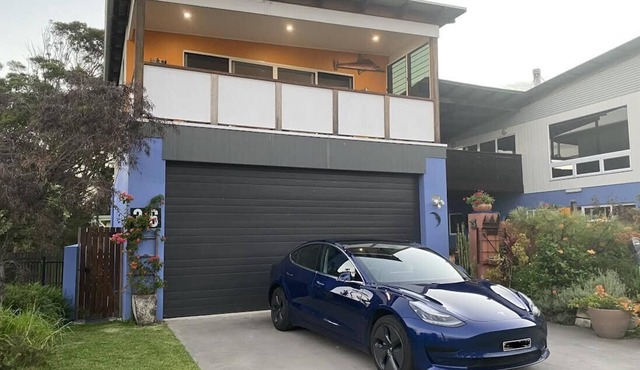 Modern Self Contained Studio at Narrawallee Beach
