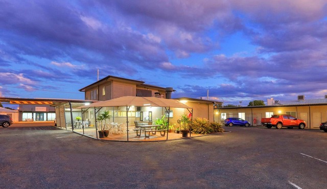 Motel 707 in Emerald