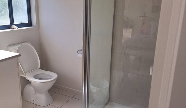MOTO GP ACCOMODATION 3-bedroom 2-bathroom house in peaceful Coronet Bay.