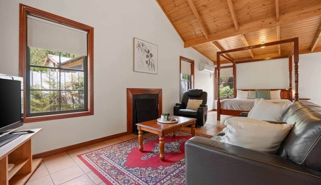 Mountainside Villa Four – Boroka