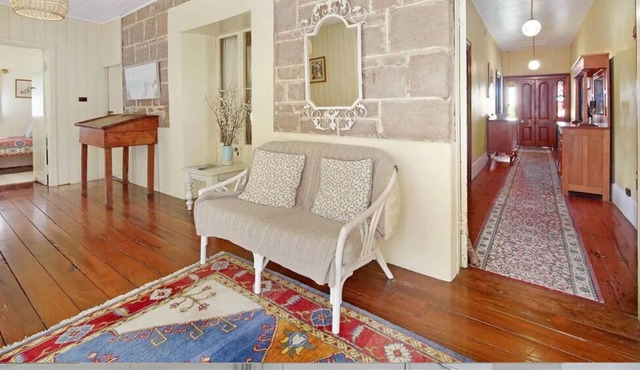 Munn Tower House 4 Bedroom 2 Bathroom