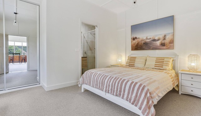 Nautical Hideaway - 4 bedroom historic charm in Eden