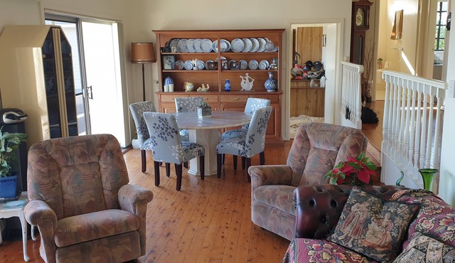 Neat family home with lots to do at your door step with great view and air con