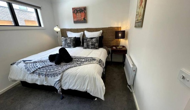 New & adorable unit close to the beach in Aspendale