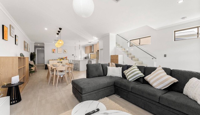 NEW! Modern 4BR Family Stay near Parks & Shops