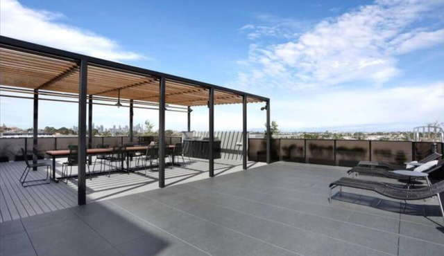 New Spacious 2 Bedroom With Gorgeous City Views in Northcote