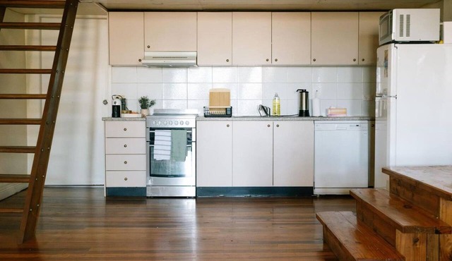 New York Inspired Apartment w/Sweeping City Views in Redfern