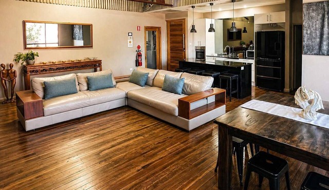 Newcastle Modern CBD Apartment | Central and Stylish