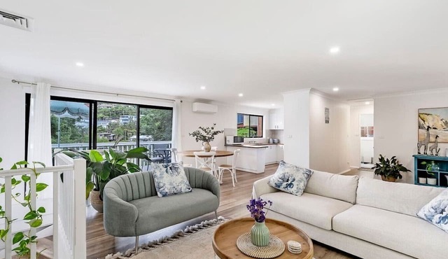 North Avoca Coastal Escape with Firepit & Games in North Avoca