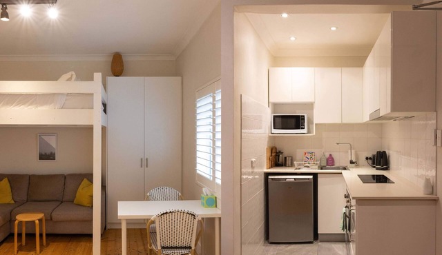 North Bondi Studio across the road from the beach! in North Bondi