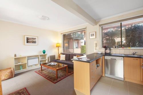 Northcote Charm Spacious and Quiet Suburban Stay in Melbourne