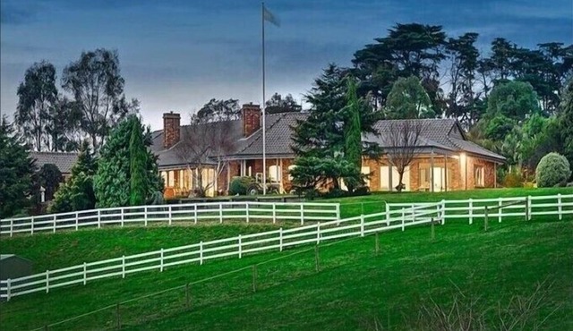 Oak Hill Estate - Main House plus Cottage