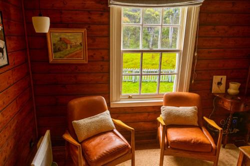 Oakchester Cottage on Bruny Island in Killora