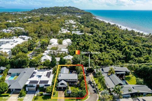 Oasis Beachfront Mirage in Port Douglas