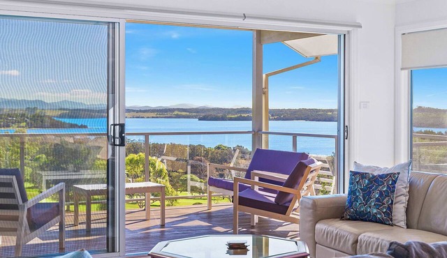 Ocean and Golf Views – The Aspect, 600m to Beach in Tuross Head
