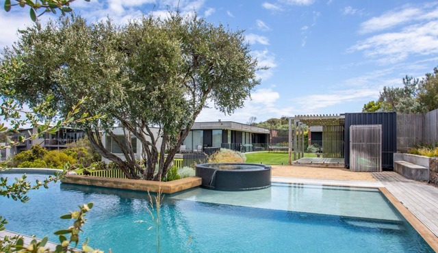Ocean Blue gas heated pool and spa in Saint Andrews Beach