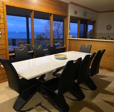 Ocean Blue KI. Absolute ocean front, free WiFi in Penneshaw