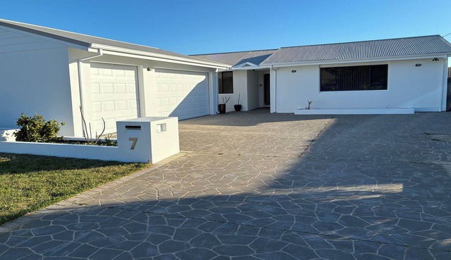 Ocean Breeze - 5 min from City Centre & beach in Tarcoola Beach