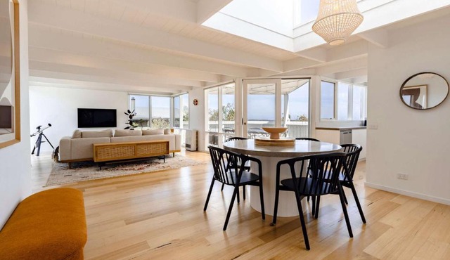Ocean Breeze and Sweeping Coastal Views