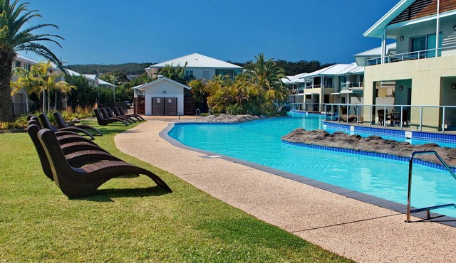 Pacific Blue Townhouse 351 in Salamander Bay
