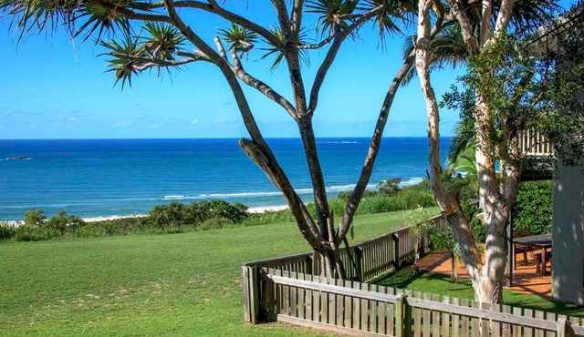 Pandanus Palms Ocean View Holiday Resort on Point Lookout
