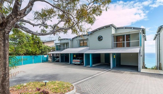 Panoramic ocean and beach views from this beautifully appointed two. in Point Lookout