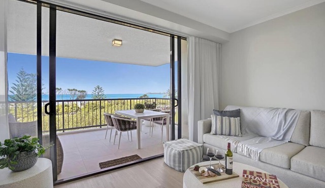 Panoramic Ocean View - 4th Floor Designer 2BR 2BTH