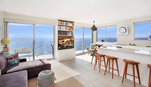 Panoramic Ocean Views from Every Room! Stunning 2 bedroom Bondi Beach Penthouse in North Bondi