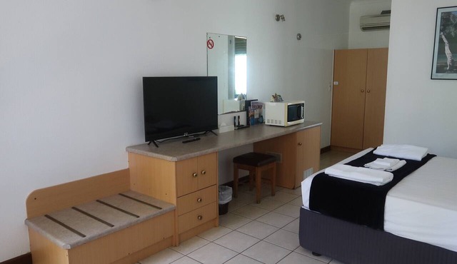 Paraway Motel