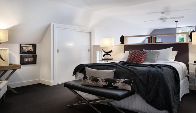 Park Avenue - architecturally designed villa