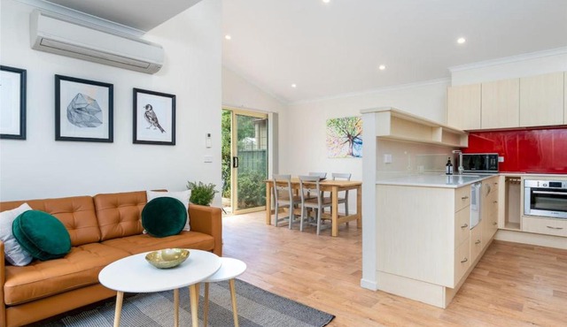 Peaceful 1BR Courtyard Unit in quiet Dickson - Hosted by CanStay in Canberra