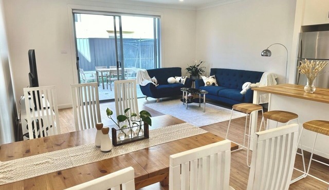 Peaceful 3BR Retreat Free Parking Close City