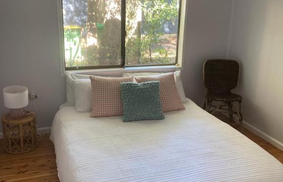 Pearl Beach Semi - 2 min to sand & sea - Lilly in Pearl Beach