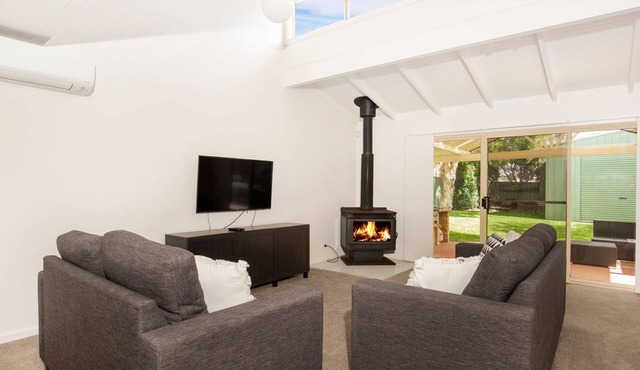Peppertree Jervis Bay - Pet Friendly Beachfront with Sea Views