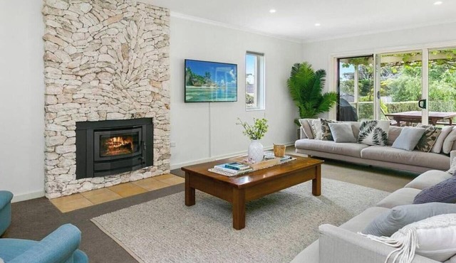 Pet friendly - Boroondara Getaway 700m to Sorrento Shops 900m to Beach