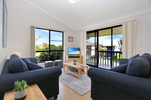 Pet Friendly on Pelican Close to Myall River in Hawks Nest