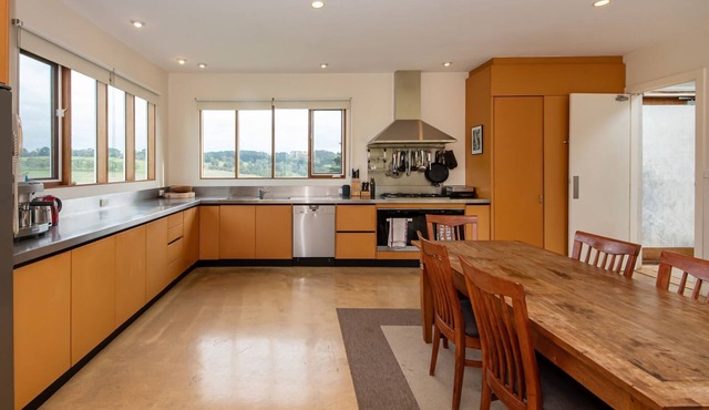 Pet Friendly - Shoreham Homestead Walk to Vineyards in Shoreham