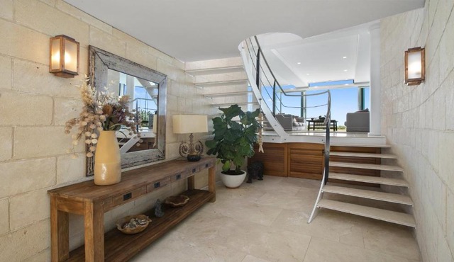 Philotimo - Absolute Beach Front at North Avoca in North Avoca