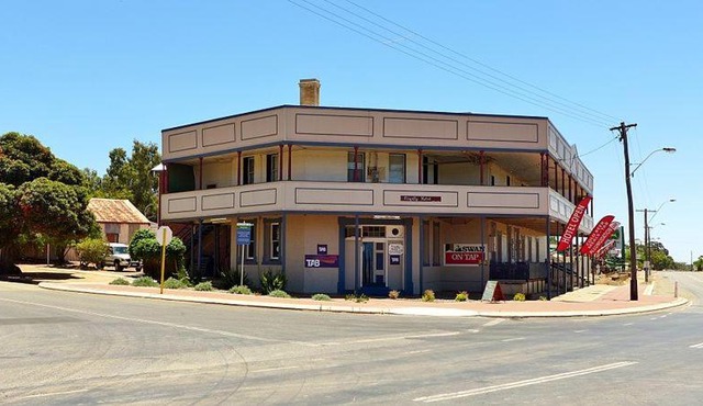 Pingelly Hotel in Pingelly