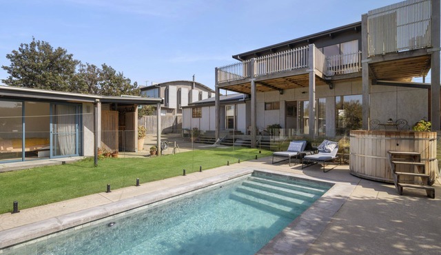 Pool on Eleventh in Anglesea